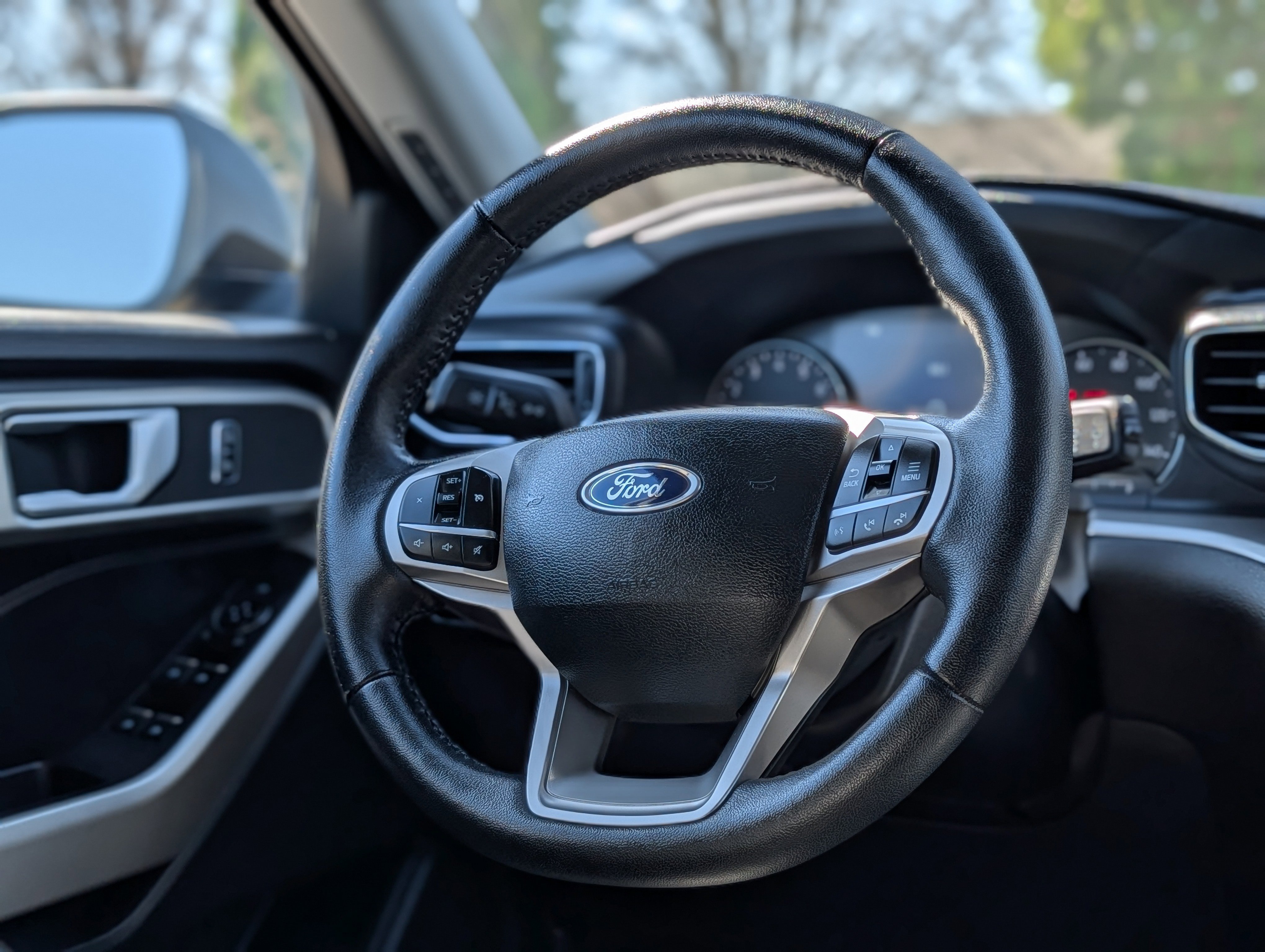 Used 2023 Ford Explorer XLT w/ Equipment Group 202A image 14