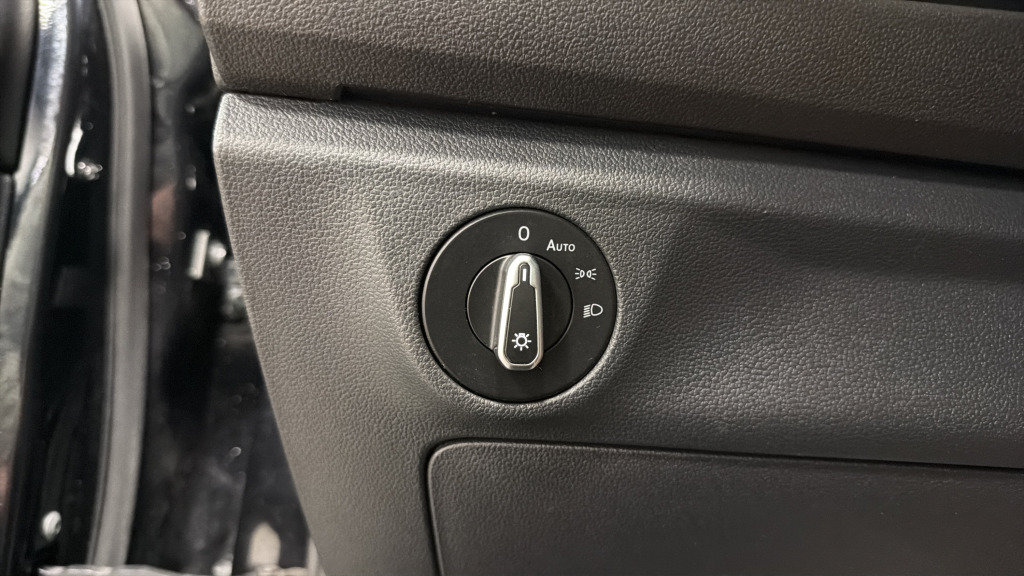 Certified 2024 Volkswagen Jetta S FWD image 21