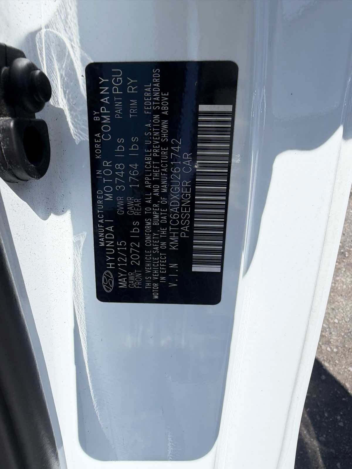 Used 2016 Hyundai Veloster w/ Option Group 02 FWD image 27