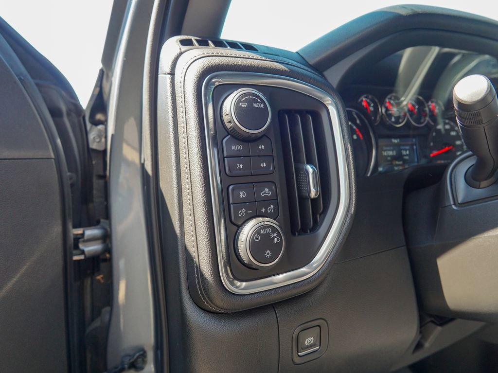 Used 2020 Chevrolet Silverado 1500 RST image 21