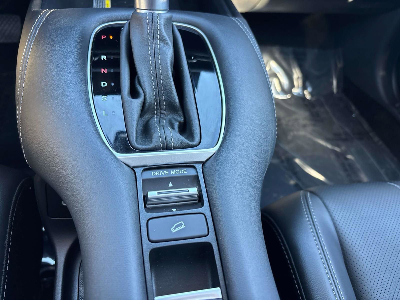 Certified 2024 Honda HR-V EX-L image 28