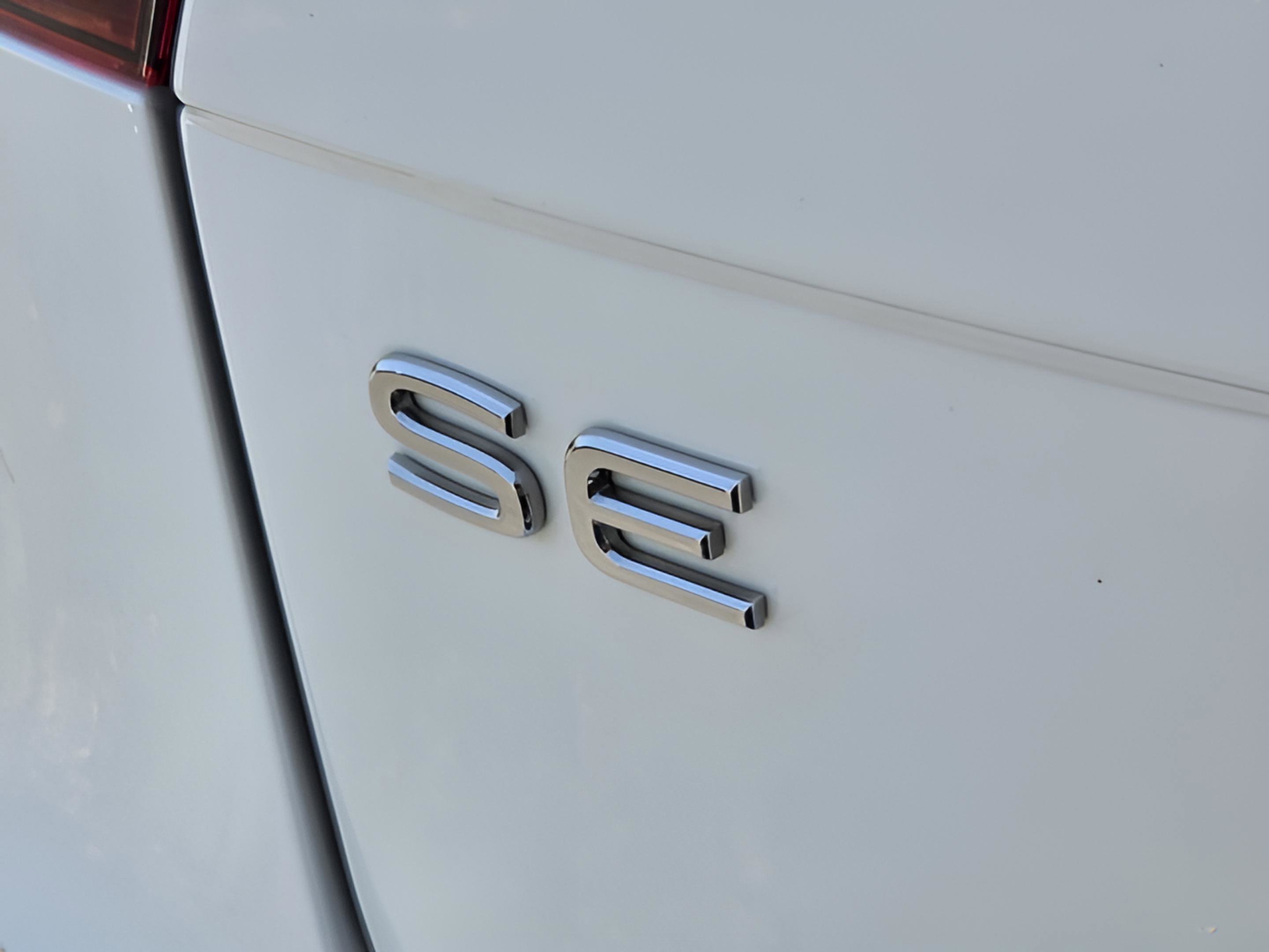 Used 2023 Volkswagen Tiguan SE image 30