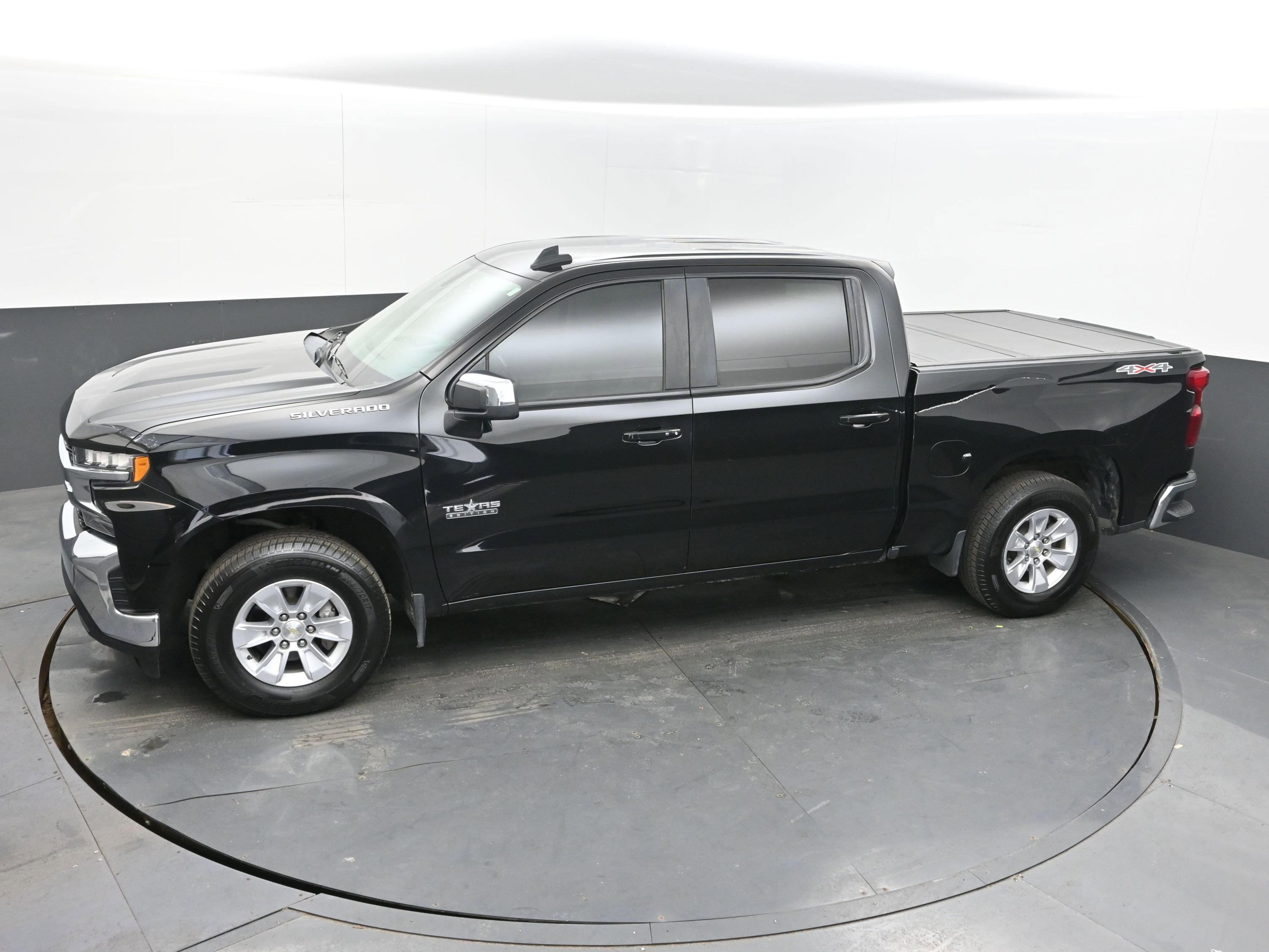 Used 2020 Chevrolet Silverado 1500 LT w/ Texas Edition image 33