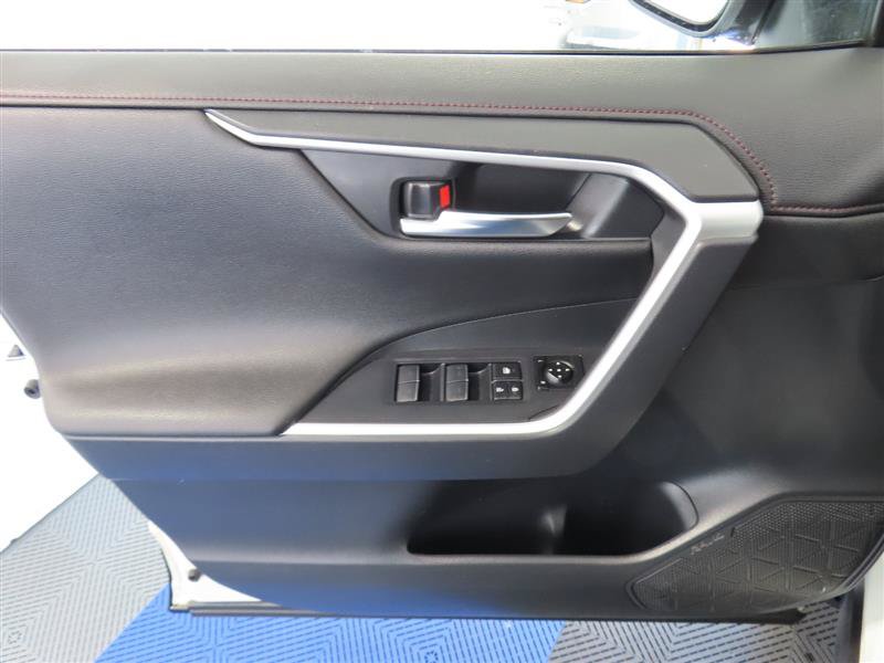 Used 2022 Toyota RAV4 XSE w/ Weather Package AWD/4WD image 16