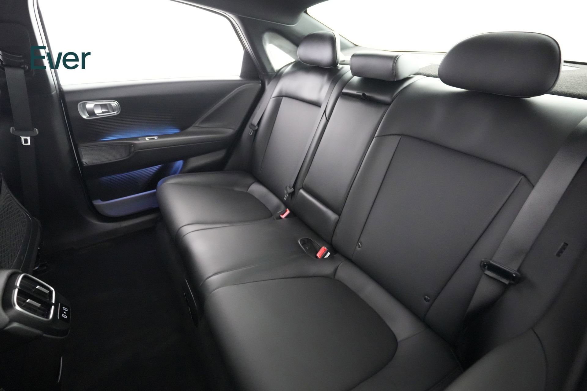 Used 2024 Hyundai Ioniq 6 Limited image 24