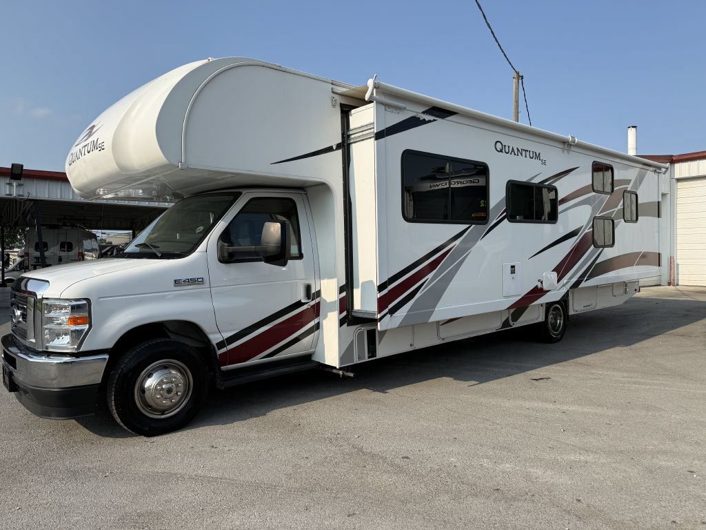 Used 2021 Ford E-450 and Econoline 450 Super Duty w/ Motorhome Prep Package RWD image 32