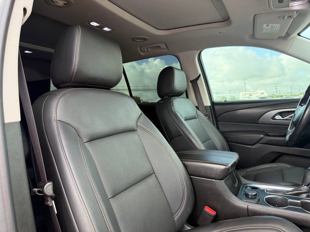 Used 2019 Chevrolet Traverse Premier w/ Driver Confidence II Package FWD image 30