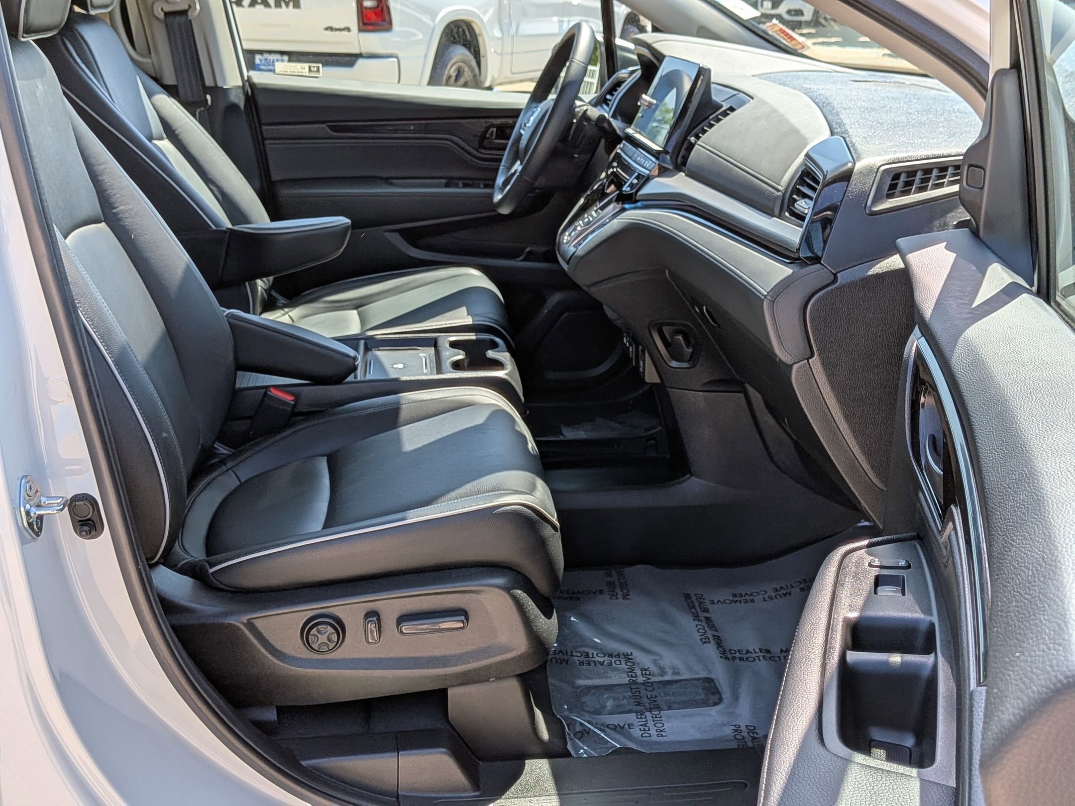 Certified 2025 Honda Odyssey Touring image 32