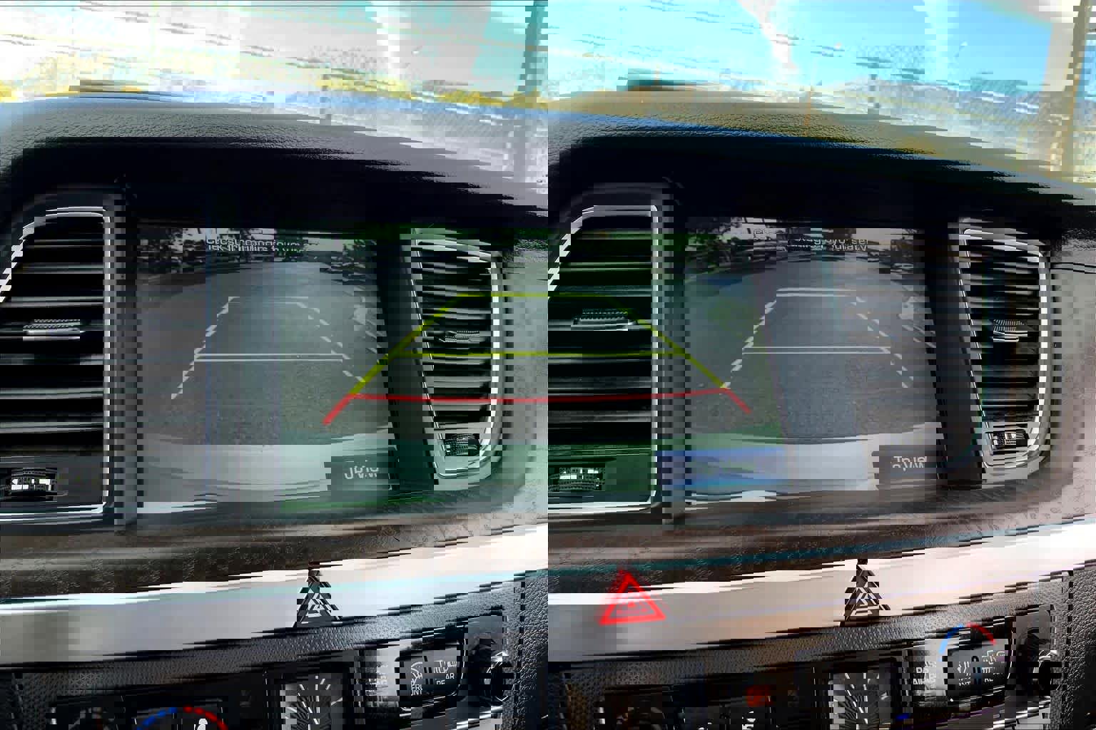 Used 2015 Hyundai Genesis 3.8 w/ Option Group 04 image 25