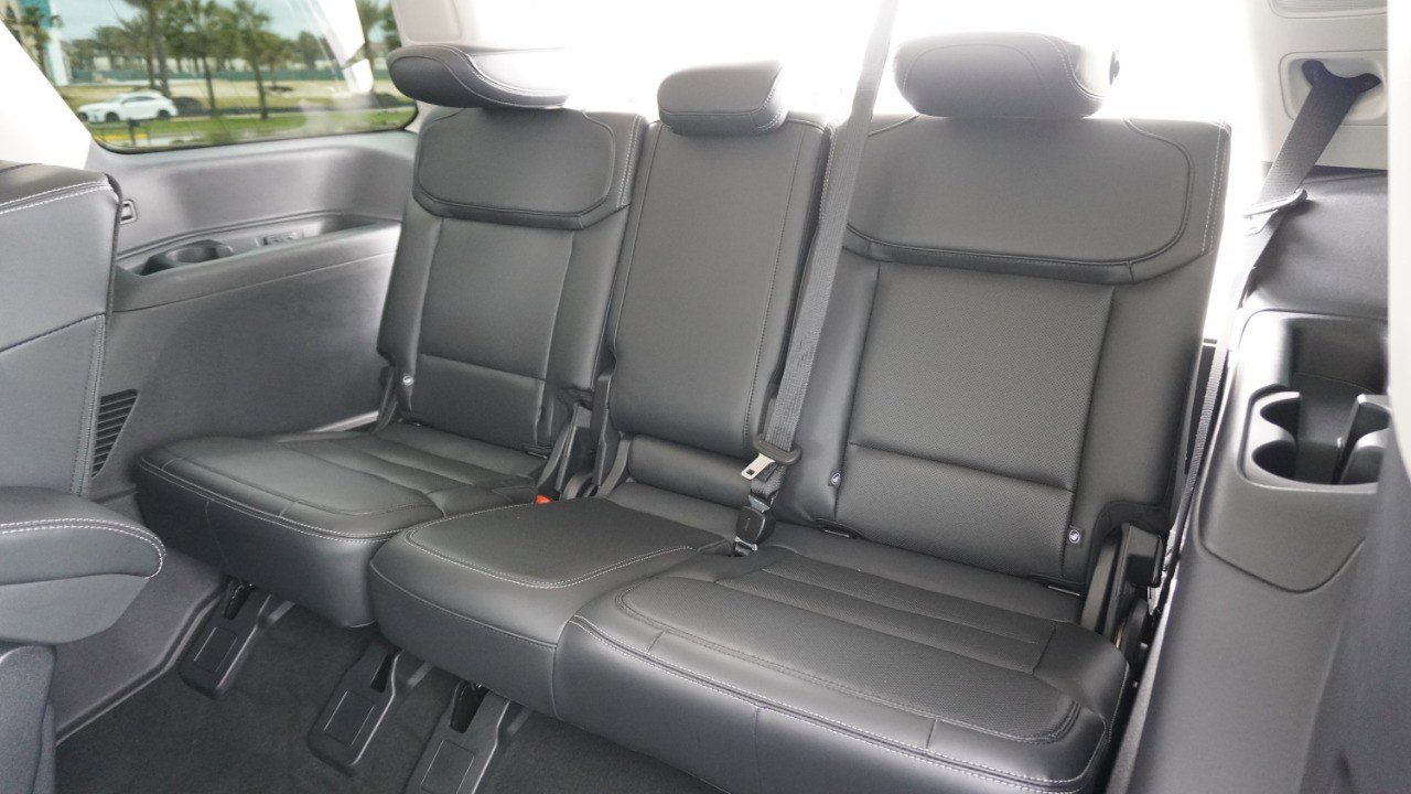 Used 2025 Ford Expedition Platinum w/ Driver's Package AWD/4WD image 38