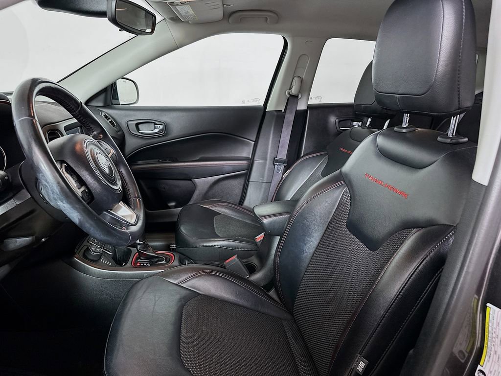Used 2019 Jeep Compass Trailhawk image 8