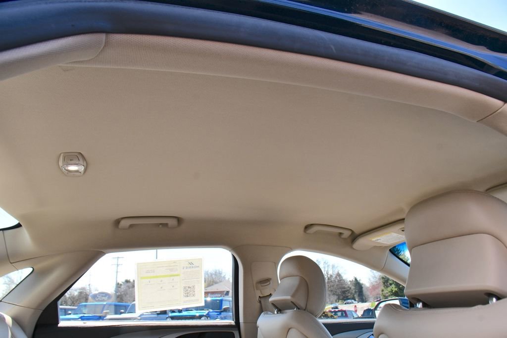 Used 2017 Lincoln MKZ Premiere image 16