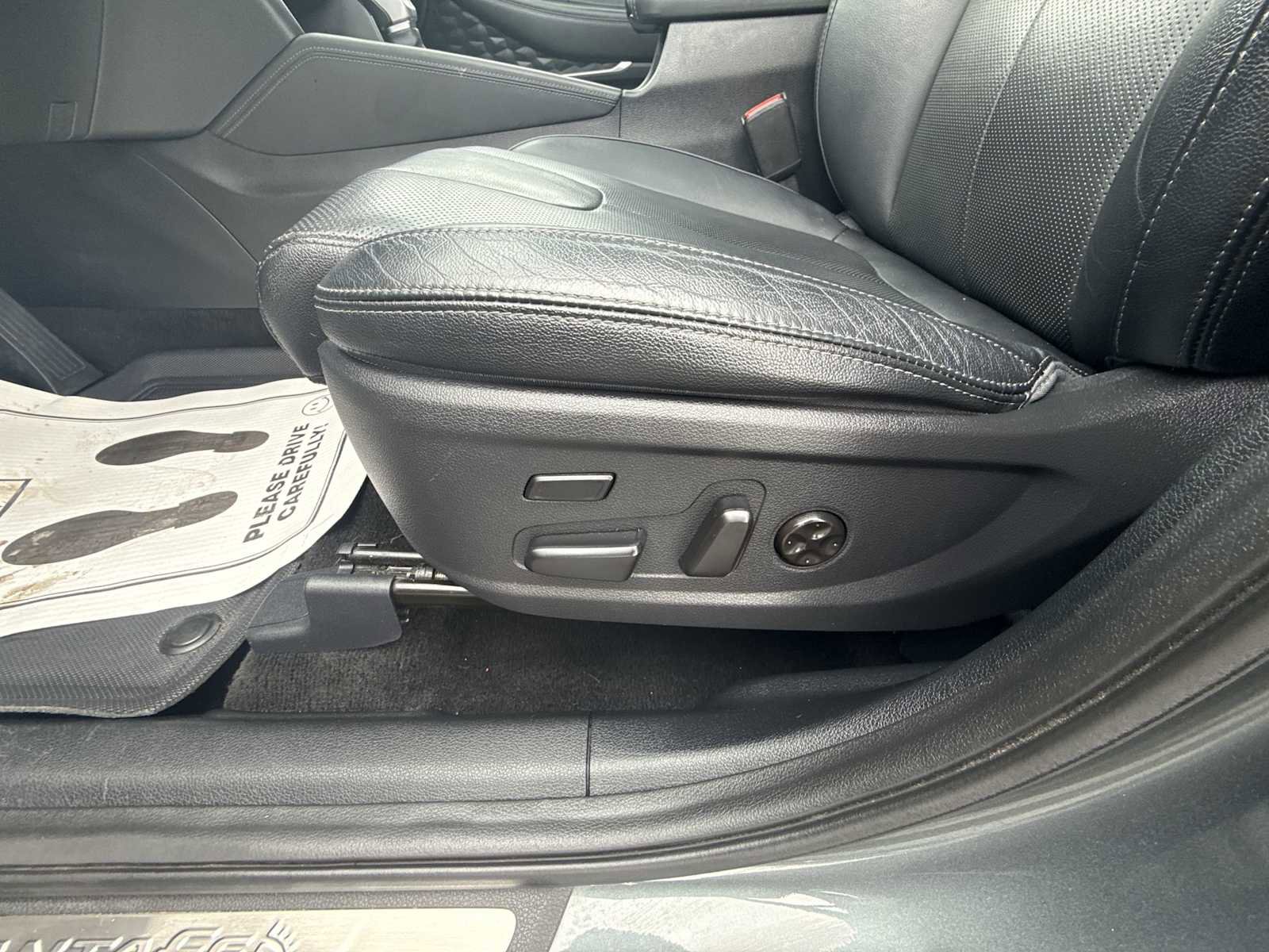 Used 2019 Hyundai Santa Fe AWD image 14