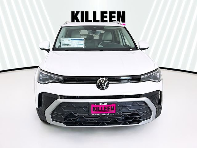 New 2026 Volkswagen Taos SE image 2