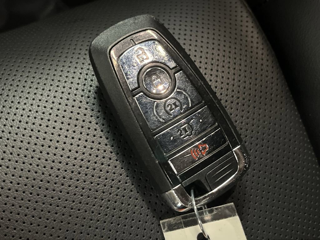 Used 2024 Lincoln Navigator Premiere image 30