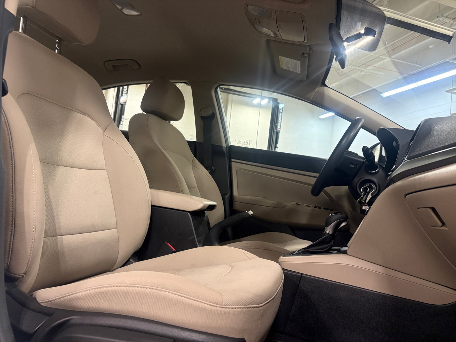 Used 2018 Hyundai Elantra SEL FWD image 33