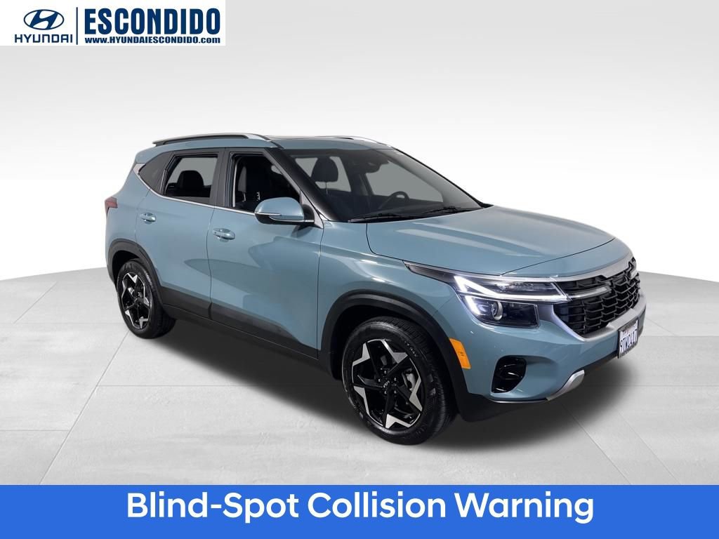 Used 2025 Kia Seltos EX w/ EX Sunroof Package image 7