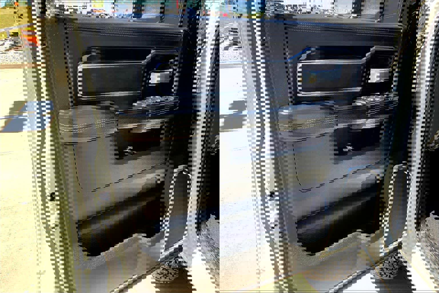 Used 2022 RAM 3500 Laramie image 21