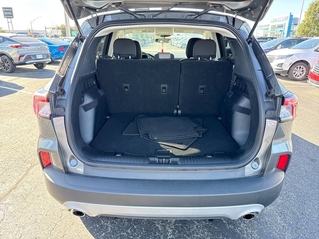 Used 2022 Ford Escape SE FWD image 23