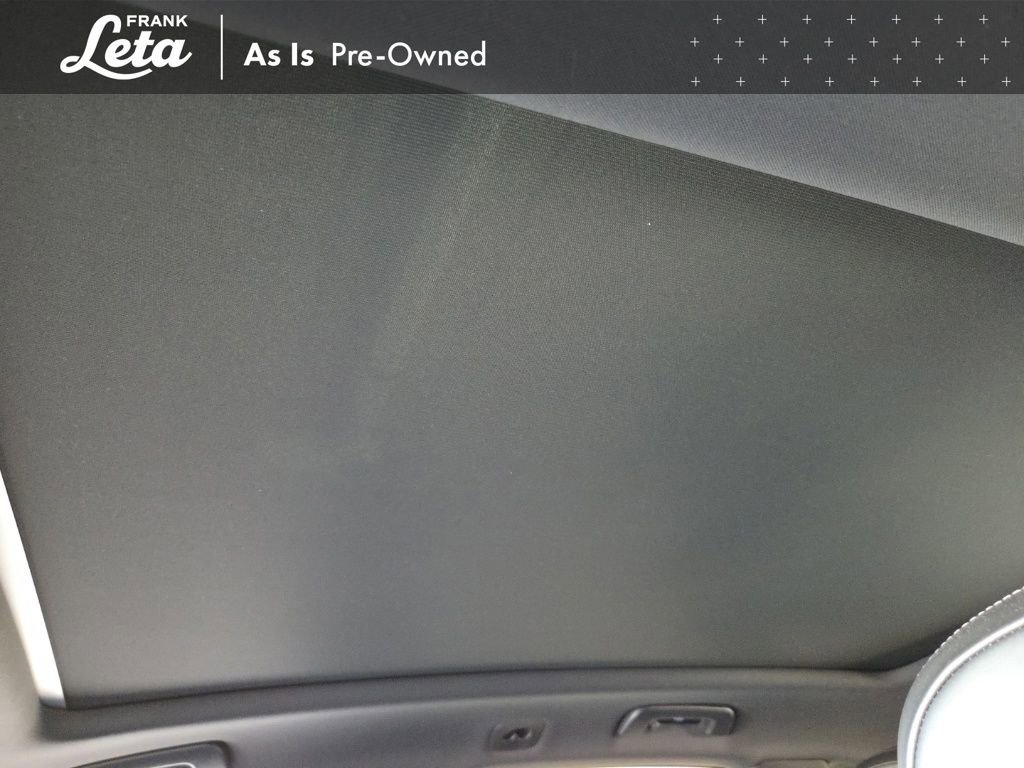 Used 2022 Porsche Cayenne w/ Premium Package image 23