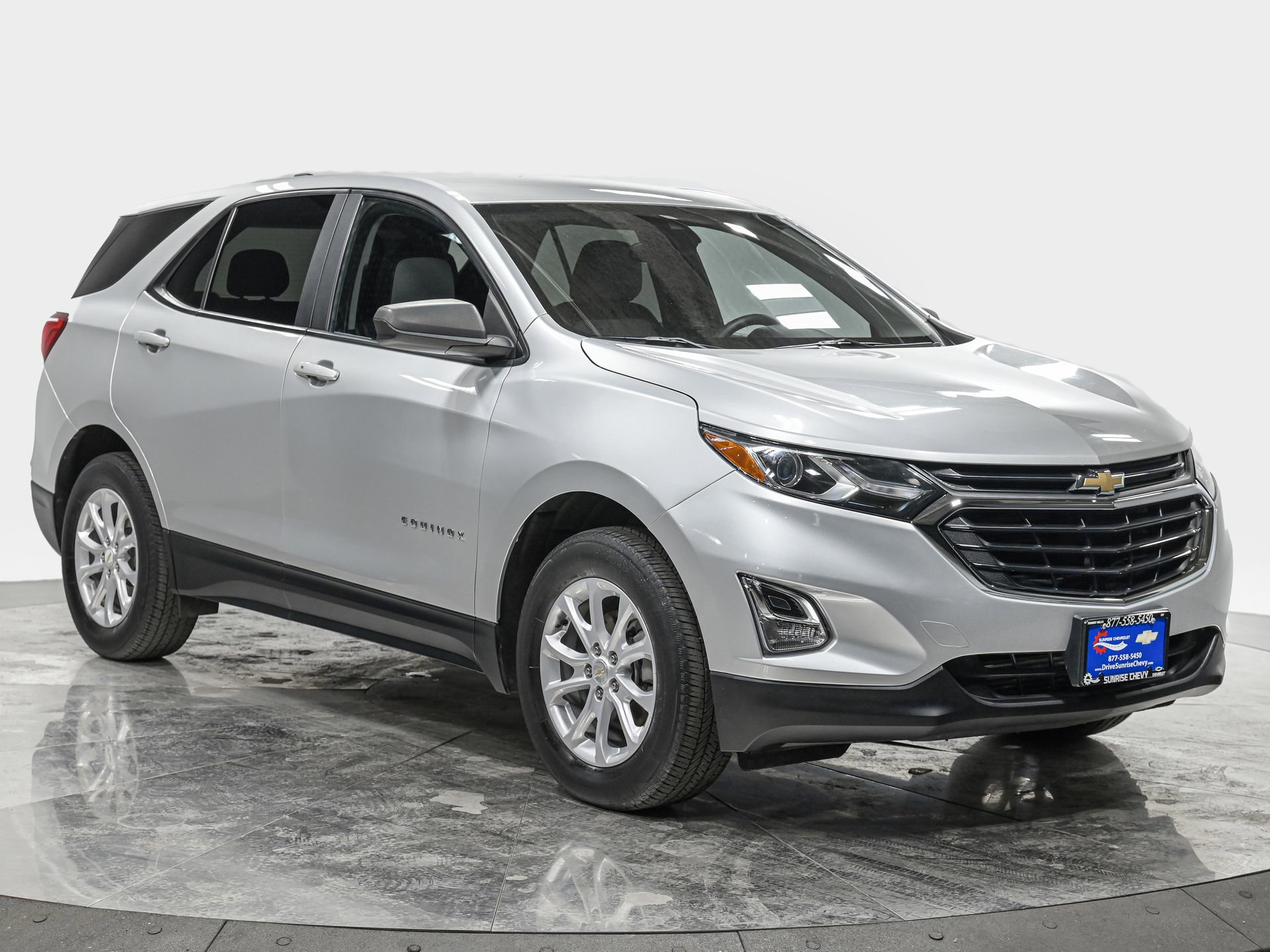 Used 2021 Chevrolet Equinox LS w/ LS Convenience Package image 9