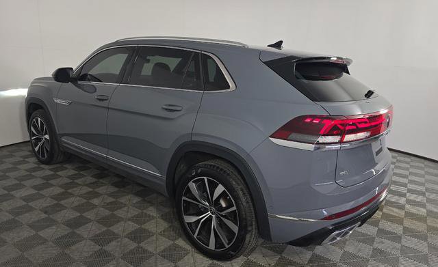 Used 2025 Volkswagen Atlas Cross Sport SEL Premium R-Line AWD/4WD image 6