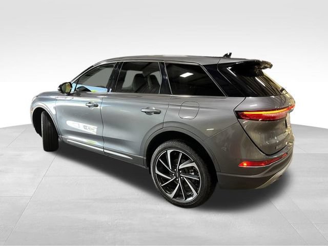 Certified 2025 Lincoln Corsair Reserve AWD/4WD image 5
