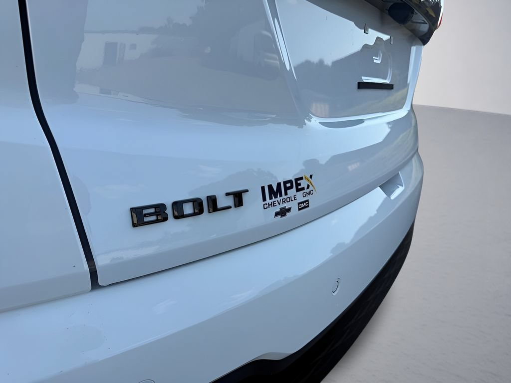 New 2027 Chevrolet Bolt LT FWD image 29
