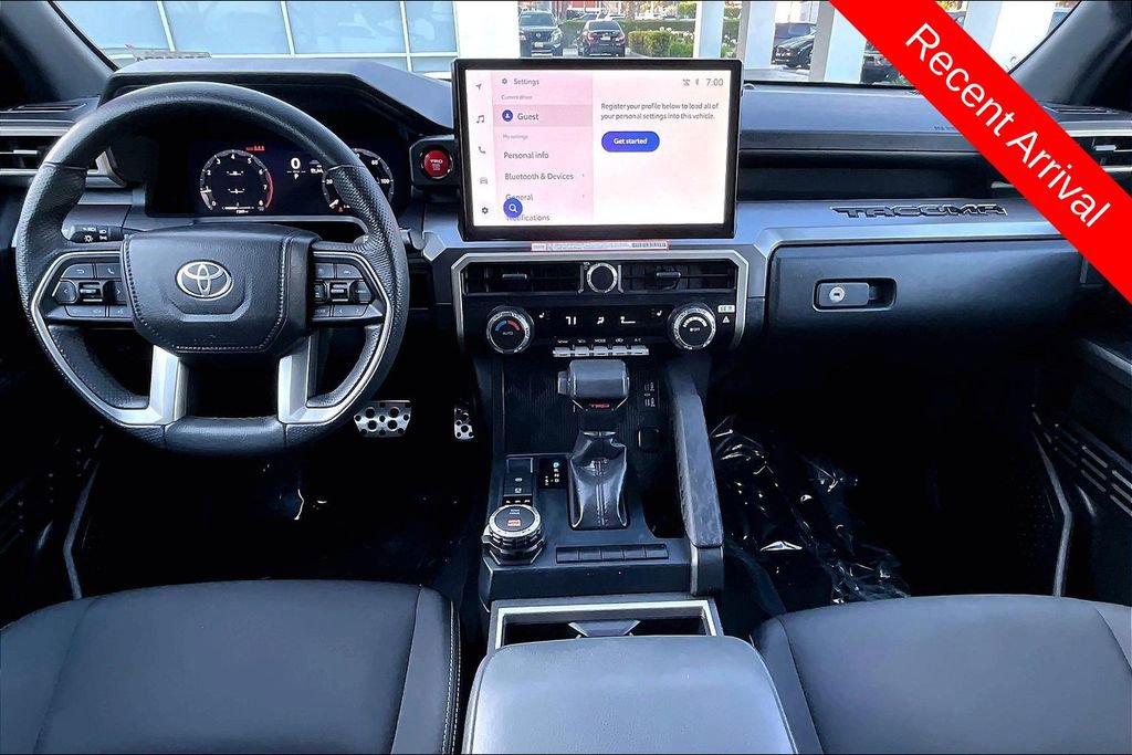 Used 2025 Toyota Tacoma TRD Sport AWD/4WD image 8