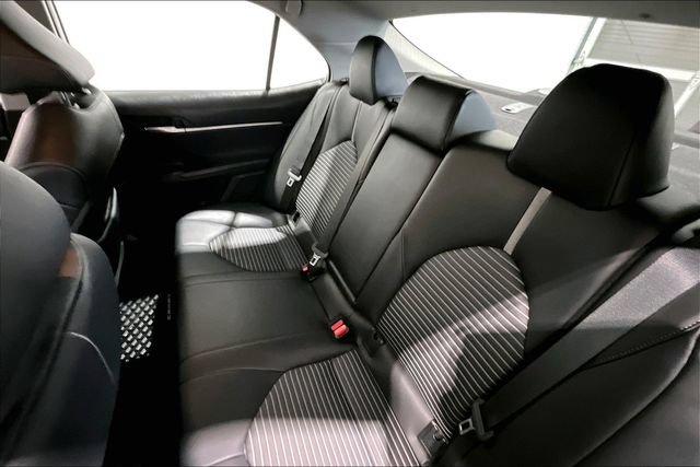 Used 2022 Toyota Camry SE FWD image 27