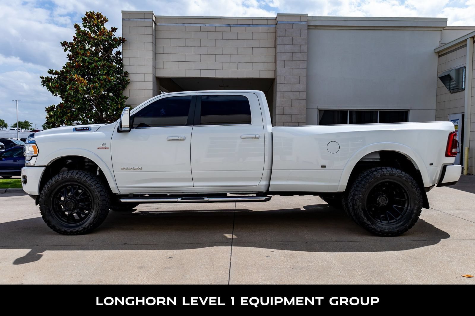 Used 2023 RAM 3500 Limited AWD/4WD image 6