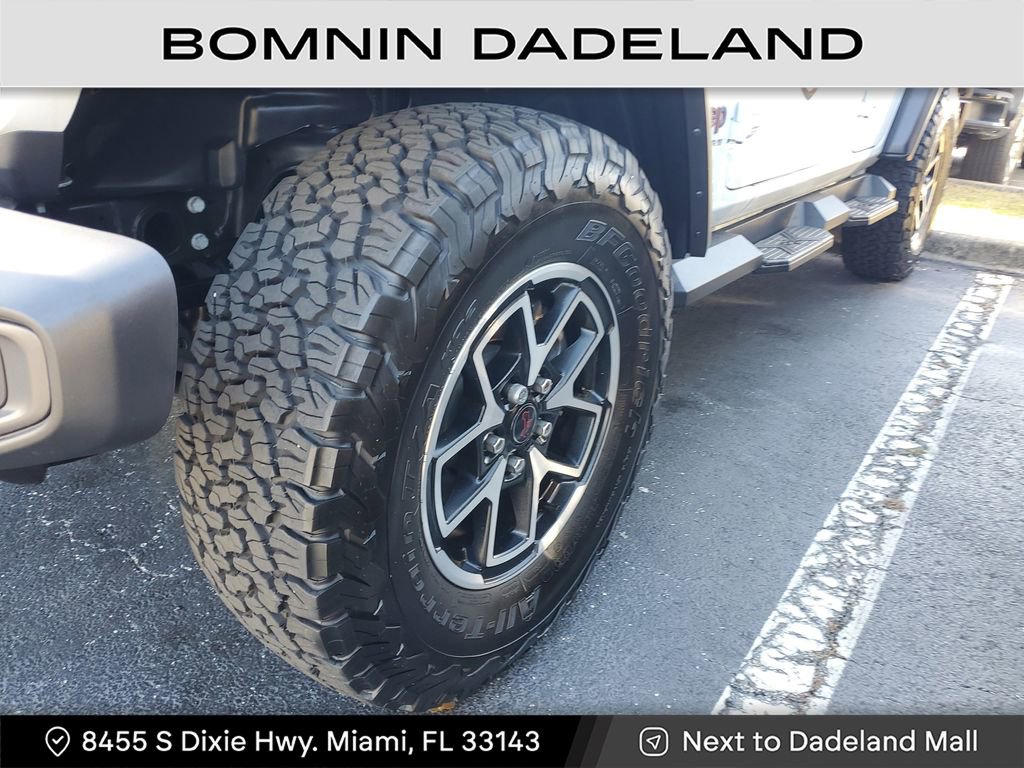 Used 2024 Jeep Wrangler Unlimited Rubicon w/ Safety Group image 11