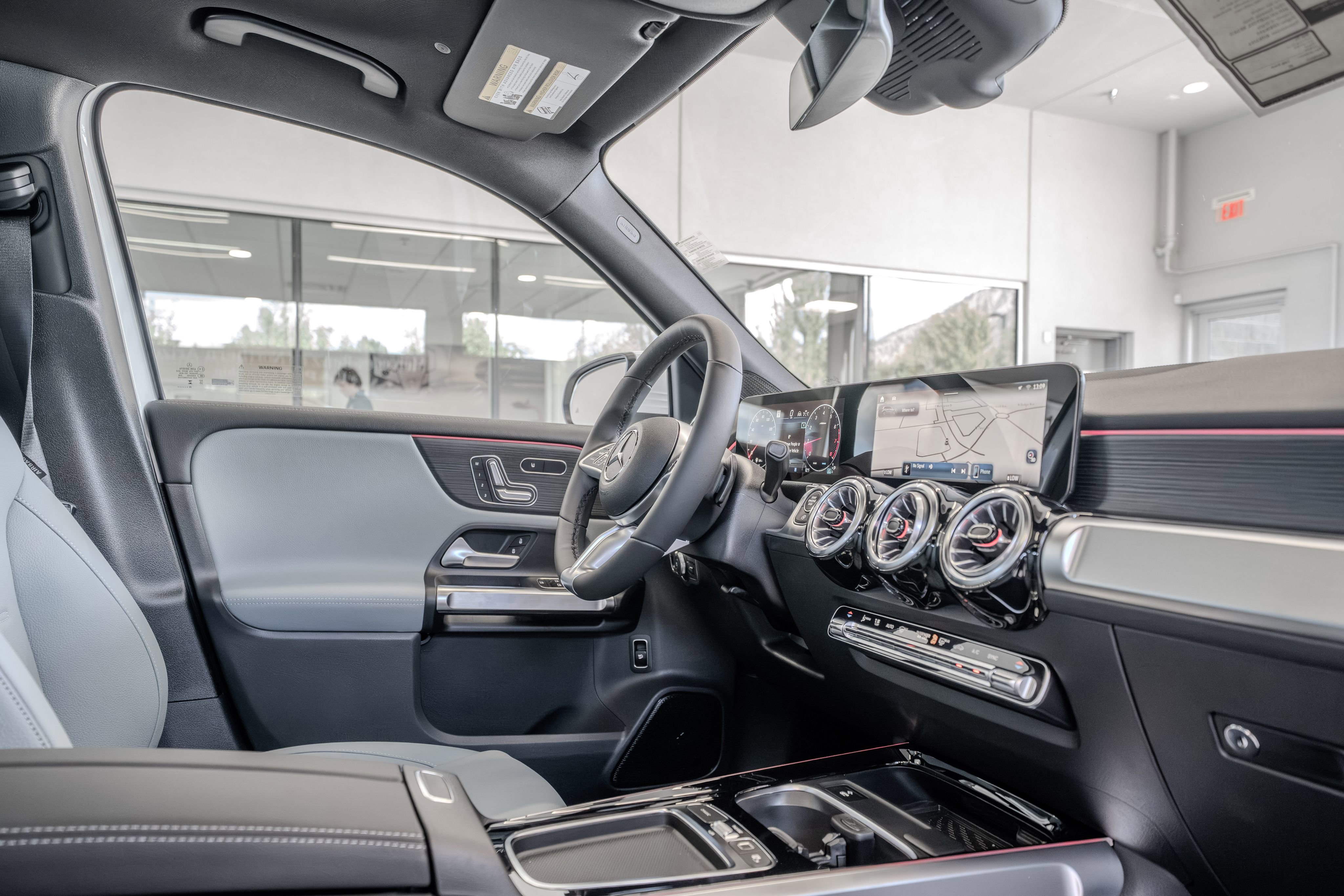 Certified 2026 Mercedes-Benz GLB 250 4MATIC image 18