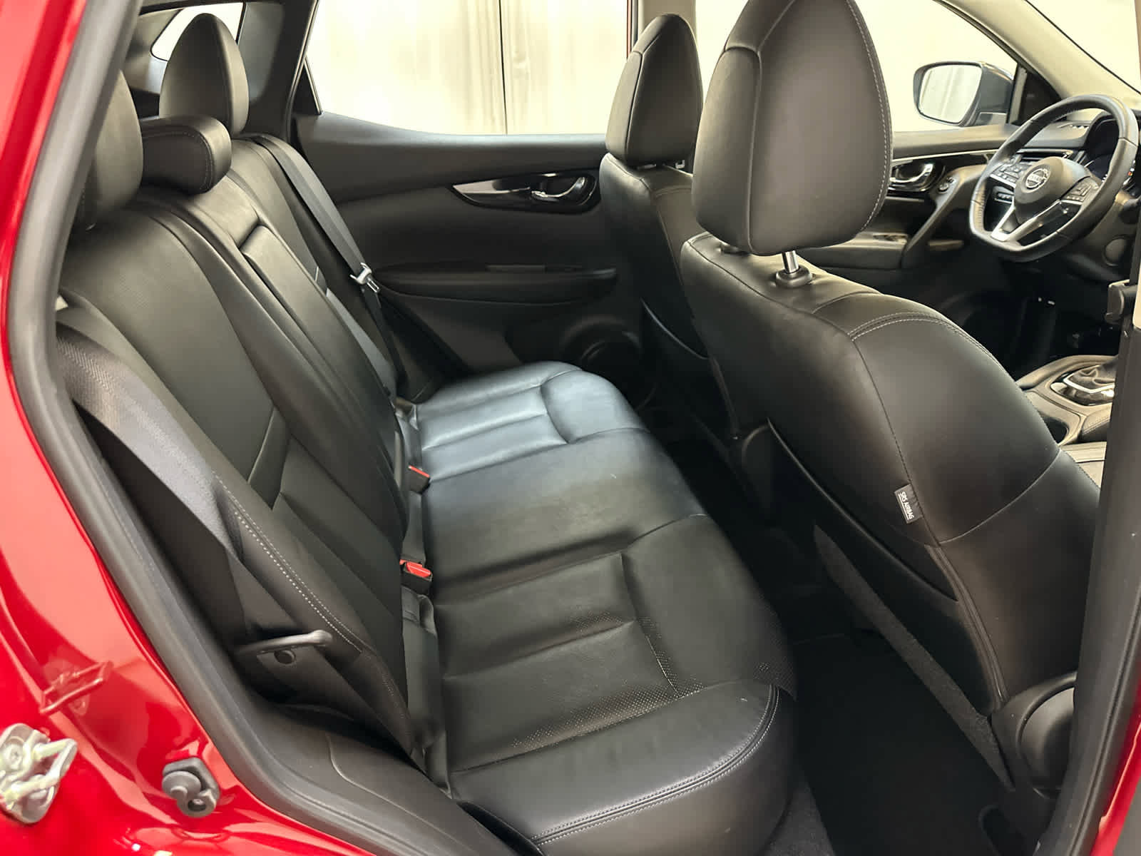 Certified 2018 Nissan Rogue Sport SL w/ SL Premium Package AWD/4WD image 20