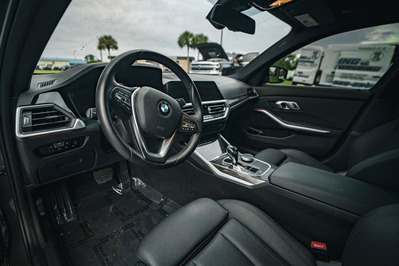 Used 2020 BMW 330i Sedan w/ Convenience Package RWD image 12