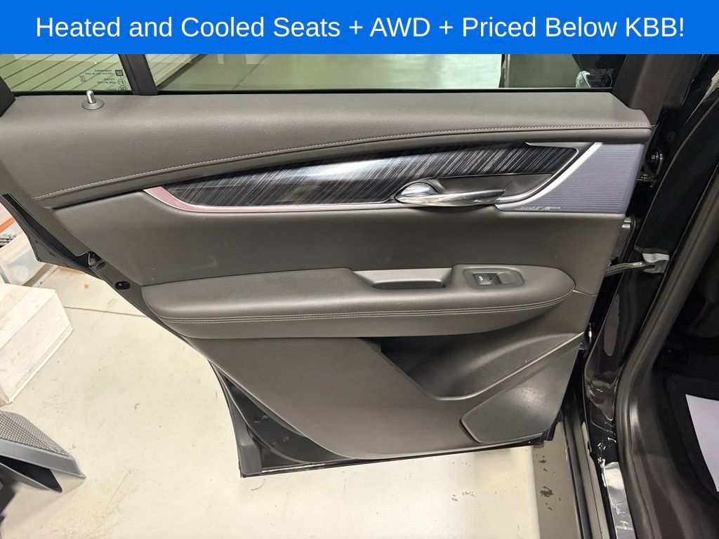 Used 2024 Cadillac XT6 Premium Luxury AWD/4WD image 17