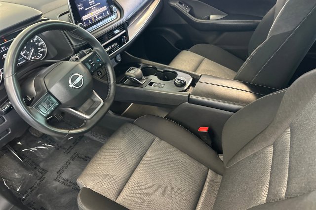 Used 2025 Nissan Rogue SV AWD/4WD image 11
