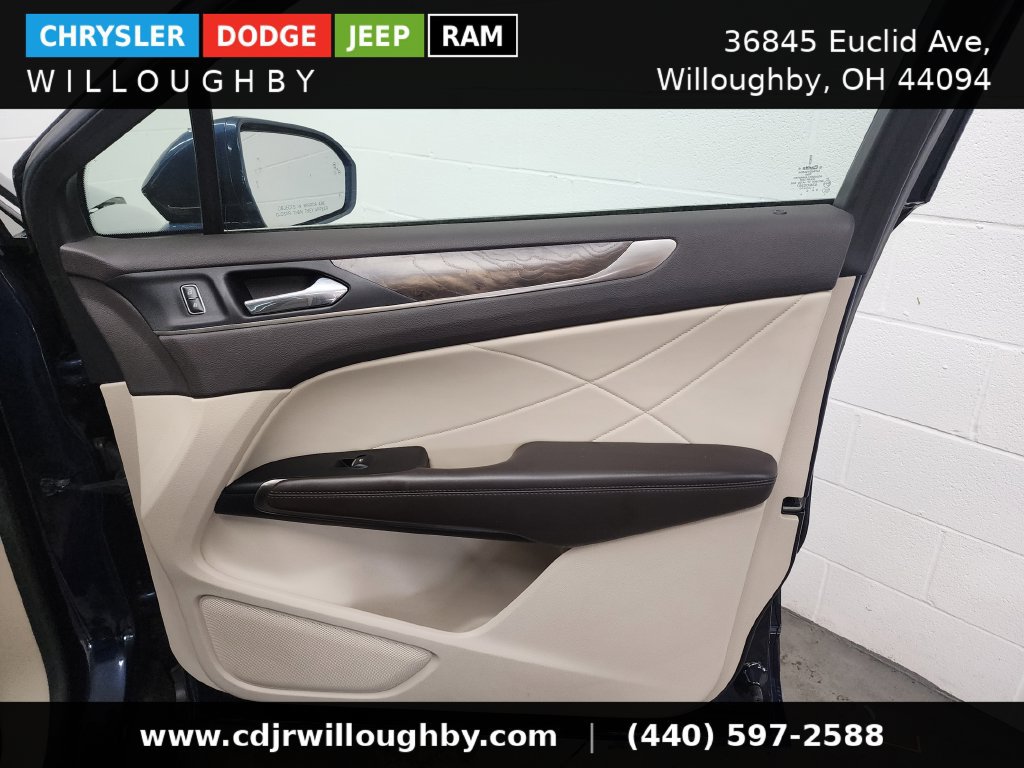 Used 2017 Lincoln MKC Reserve w/ Lincoln MKC Climate Package AWD/4WD image 35