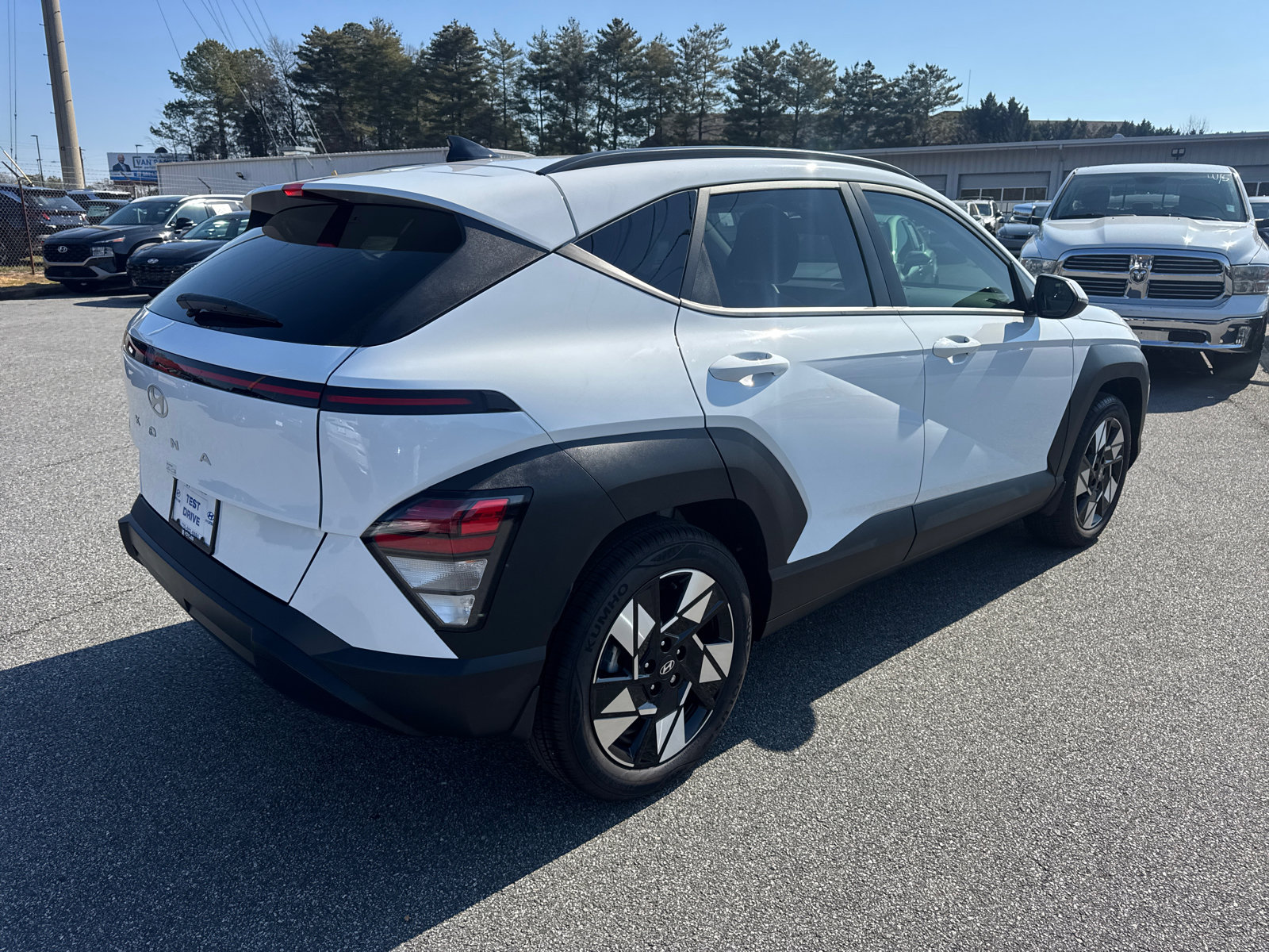 Certified 2025 Hyundai Kona SEL image 5