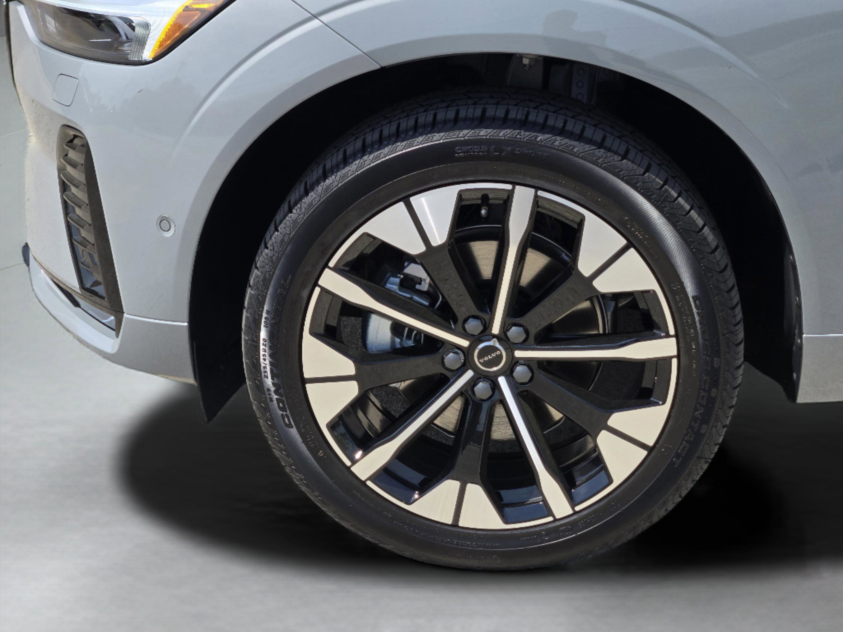 New 2026 Volvo XC60 B5 Plus w/ Protection Package Premier image 12