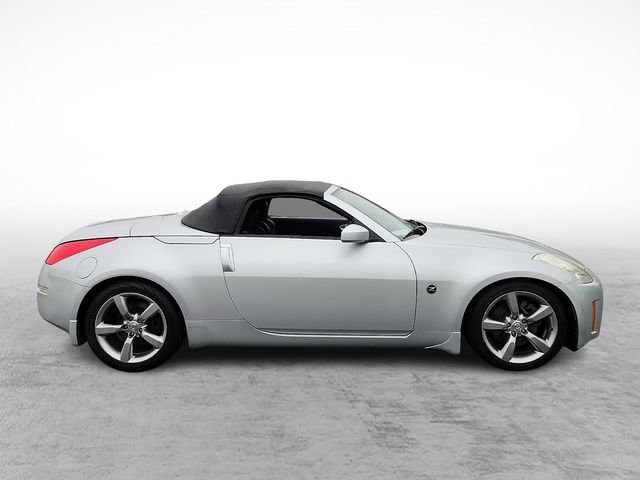 Used 2006 Nissan 350Z Touring RWD image 7