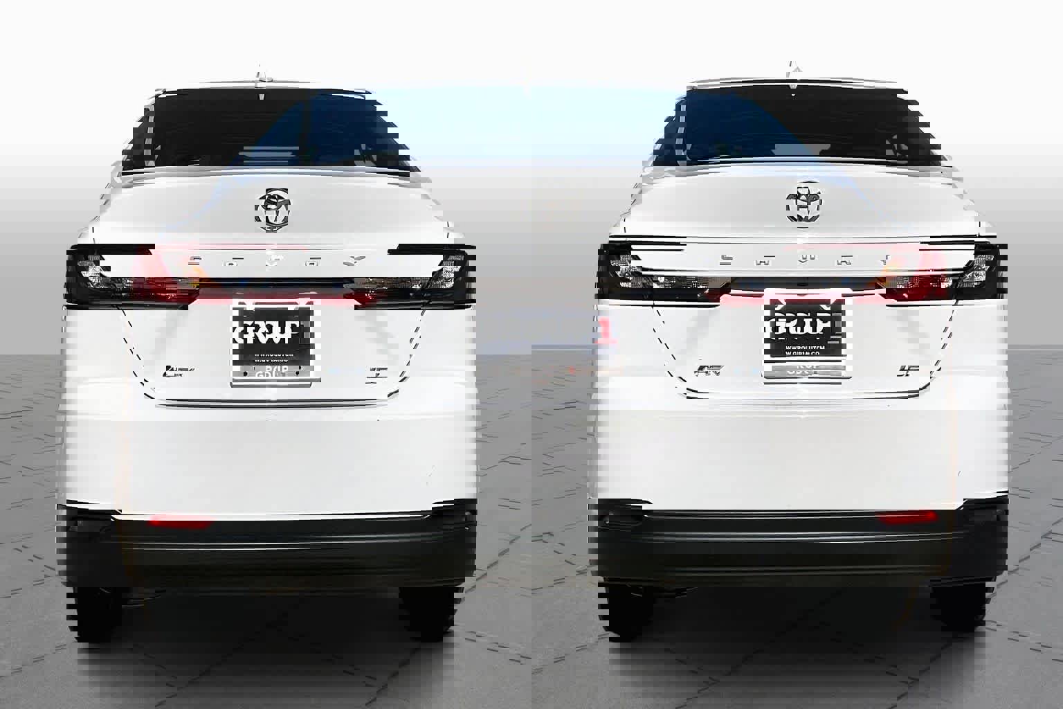 Used 2025 Toyota Camry LE image 5