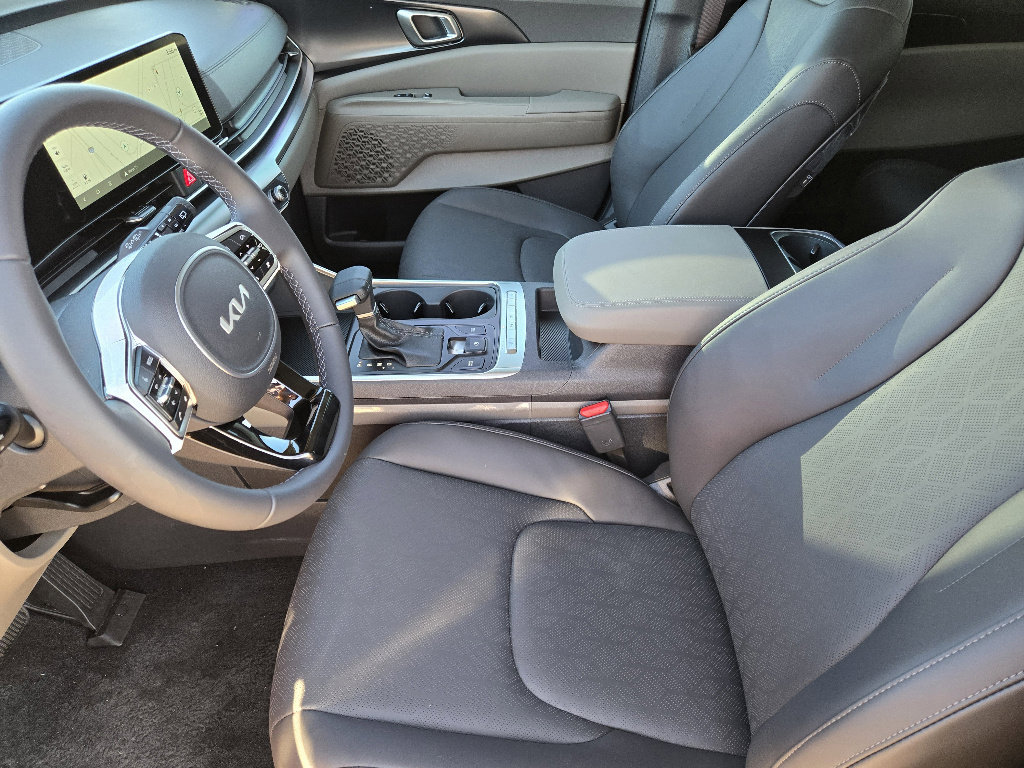 New 2026 Kia Carnival LXS image 9