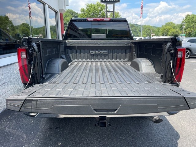 New 2025 GMC Sierra 2500 SLT w/ SLT Premium Package image 21