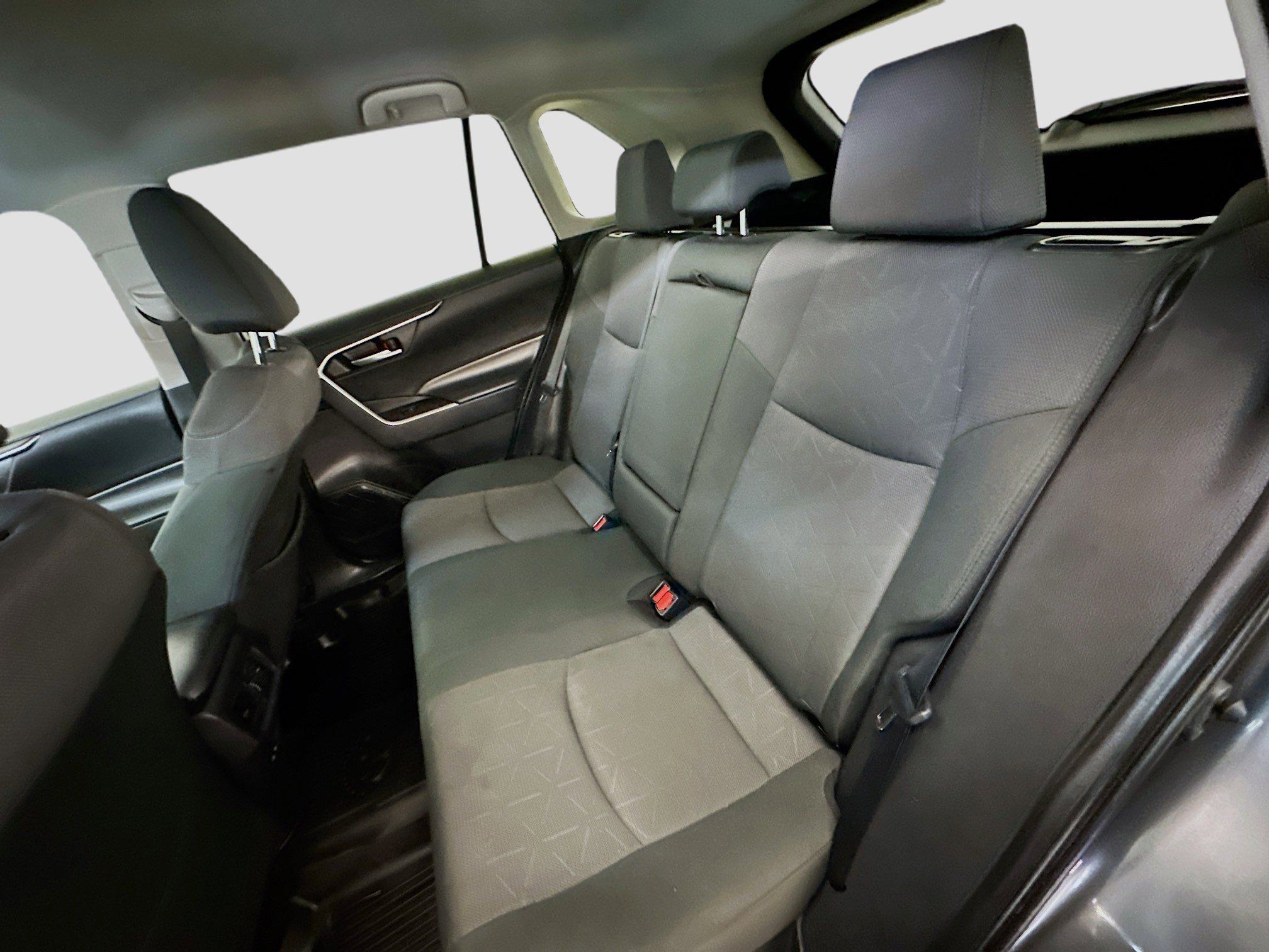 Used 2025 Toyota RAV4 XLE image 29