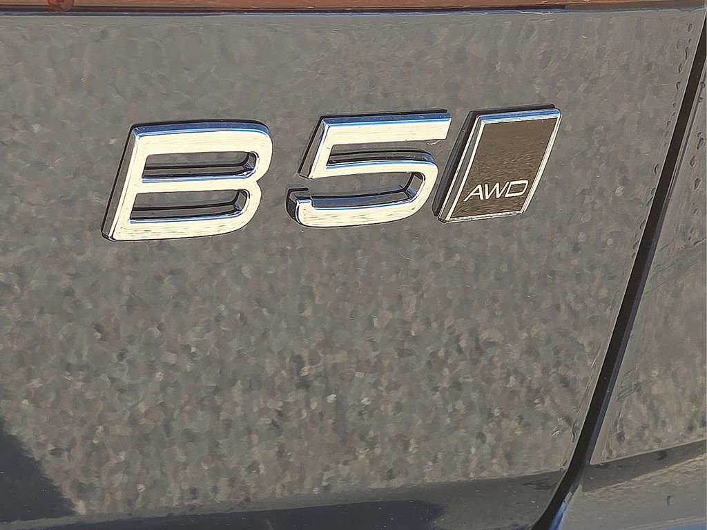 New 2026 Volvo V60 B5 Cross Country Plus w/ Protection Package Premier image 16