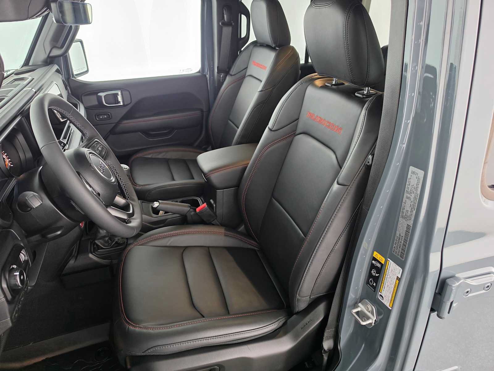Used 2025 Jeep Wrangler Unlimited Rubicon AWD/4WD image 21