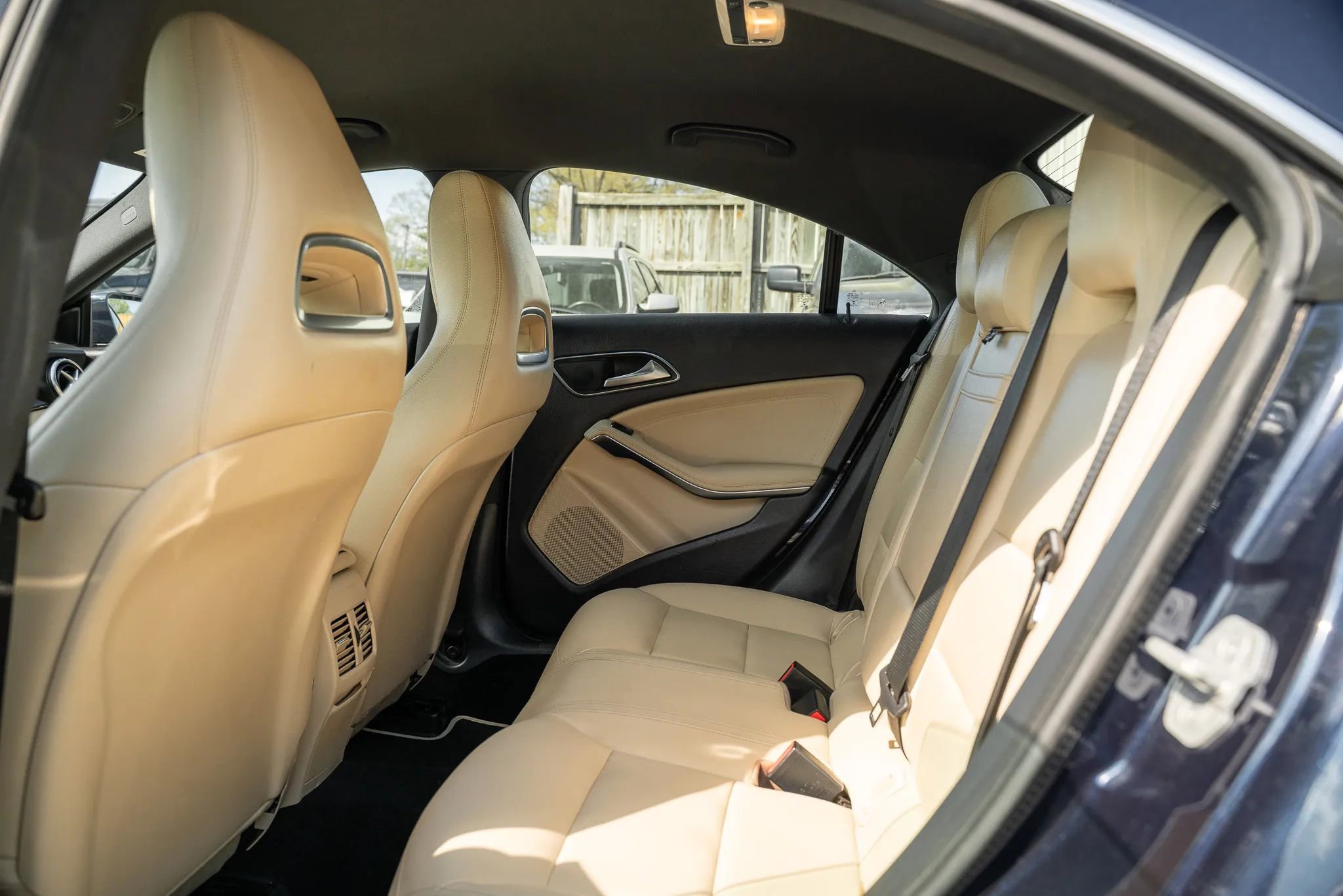 Used 2018 Mercedes-Benz CLA 250 image 8