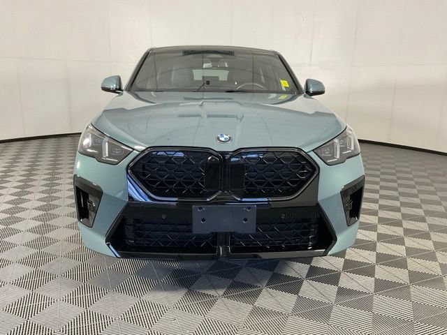 Certified 2025 BMW X2 xDrive28i w/ Premium Package AWD/4WD image 2
