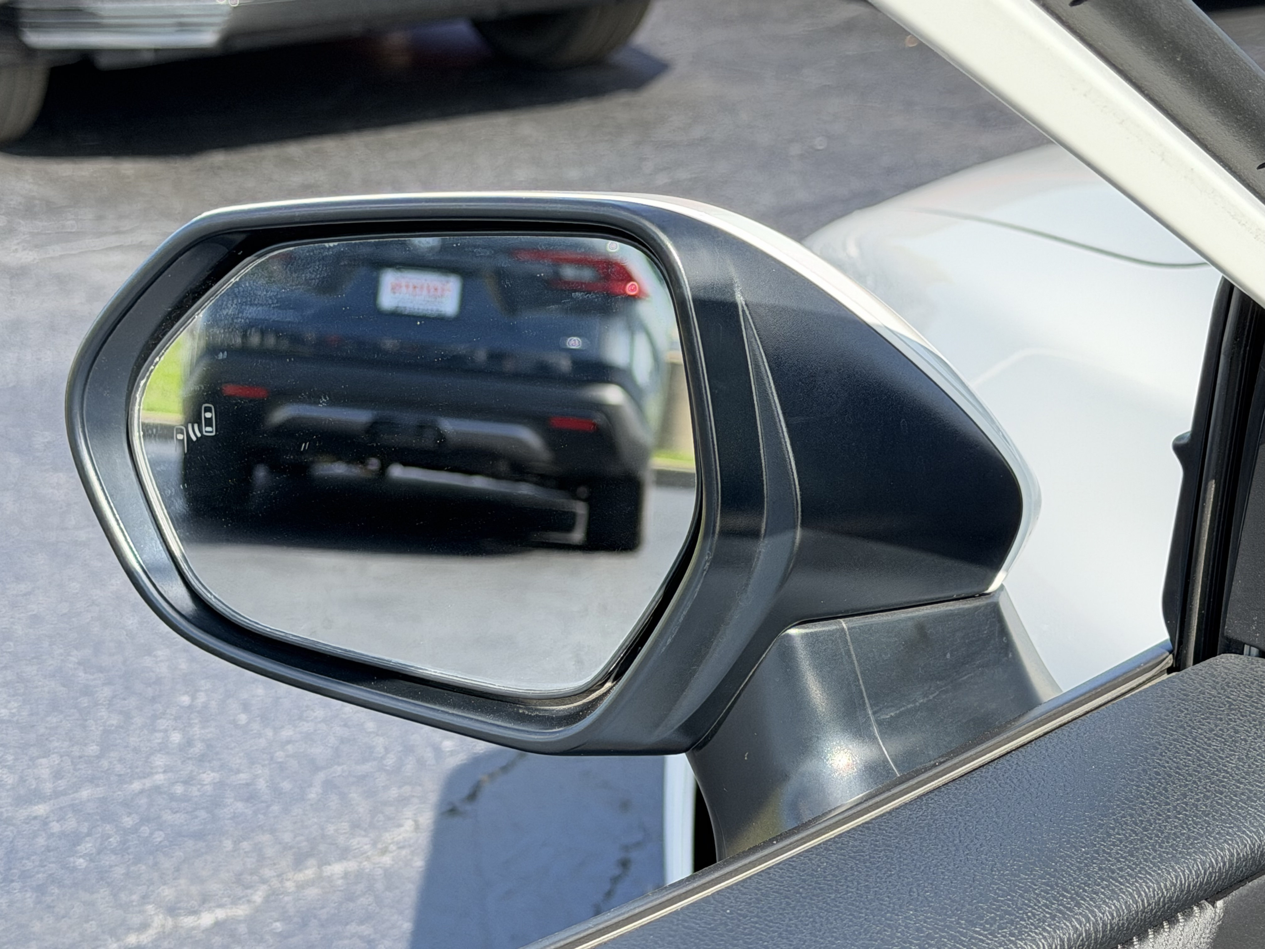 Used 2025 Toyota Camry SE FWD image 21